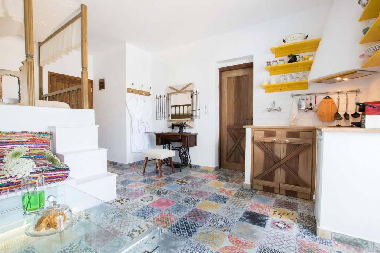 Gorgona Traditional Studio Karpathos Town  Exterior photo
